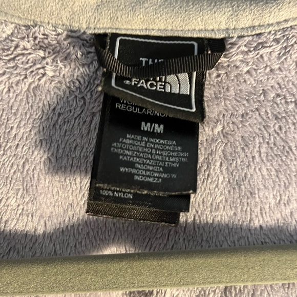 North Face waterproof jacket (M) - Picture 4 of 4